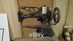 1900's Antique Singer 29-4 Industrial Cylinder Arm Leather Sewing Machine