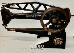 1949 Singer 29K62 Long Arm Leather cobbler Industrial sewing machine EF101451