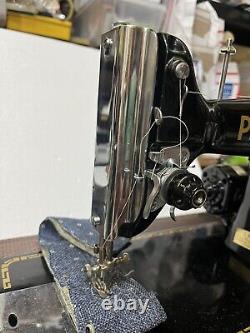 1954 PFAFF 30 Sewing Machine Excellent Condition Works Great With Case