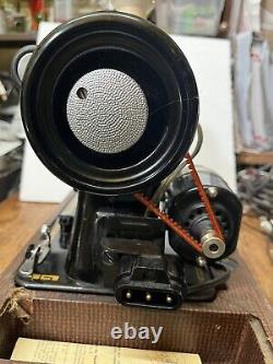 1954 PFAFF 30 Sewing Machine Excellent Condition Works Great With Case