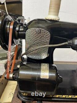1954 PFAFF 30 Sewing Machine Excellent Condition Works Great With Case