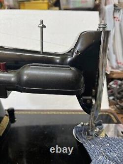 1954 PFAFF 30 Sewing Machine Excellent Condition Works Great With Case