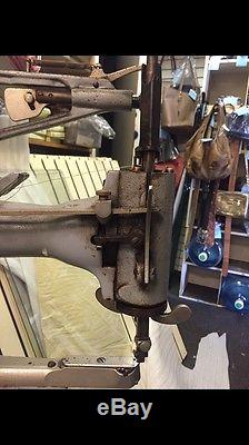 ADLER Patching Leather Shoe Repair Industrial Sewing Machine