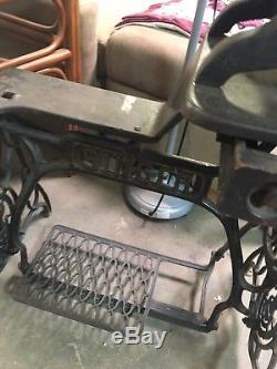 Antique Singer 29-4 Industrial Leather Sewing Machine Shoe Repair Cobbler
