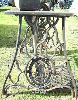 Antique Singer 29-4 Treadle Sewing Machine & Stand Industrial Cobbler Leather