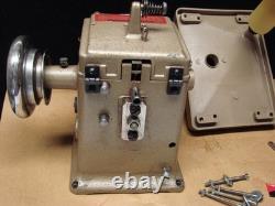 Bonis Model A-21 Industrial Factory Grade Overlock Fur Sewing Machine