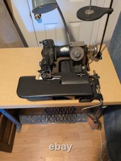 COLUMBIA CL300-2 Vintage Industrial Blind Stitch / Hemmer Sewing Machine