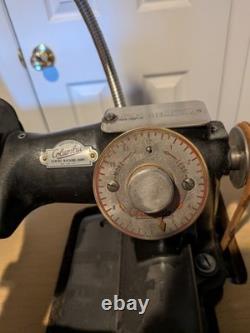 COLUMBIA CL300-2 Vintage Industrial Blind Stitch / Hemmer Sewing Machine