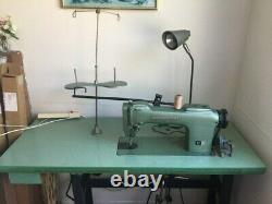 CONSEW HEAVY DUTY INDUSTRIAL SEWING MACHINE MODEL 220 With TABLE