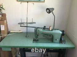 CONSEW HEAVY DUTY INDUSTRIAL SEWING MACHINE MODEL 220 With TABLE