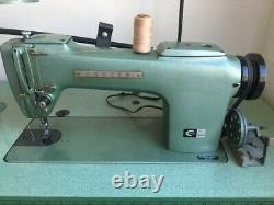 CONSEW HEAVY DUTY INDUSTRIAL SEWING MACHINE MODEL 220 With TABLE
