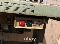 Consew 220 Industrial Sewing Machine Single Head Mechanical Lock Stitch 16x257