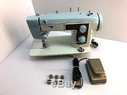 INDUSTRIAL STRENGTH HEAVY DUTY VINTAGE SEWING MACHINE SEW LEATHER with EXTRAS