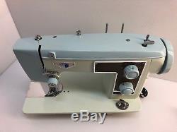INDUSTRIAL STRENGTH HEAVY DUTY VINTAGE SEWING MACHINE SEW LEATHER with EXTRAS