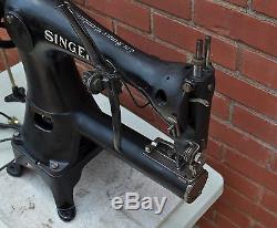 Industrial Leather Sewing Machine Singer Model 17-16