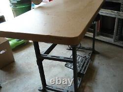 Industrial Sewing Machine Table with Motor