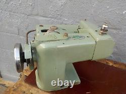 Industrial Sewing Machine US 538 hemming, Blindstitch