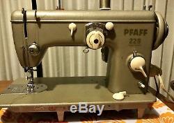 Industrial Strength Heavy Duty Pfaff 229 Sewing Machine Leather & Upholstery