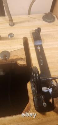 Industrial leather sewing machine used