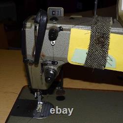 Juki Ddl-5550-6 Industrial Sewing Machine Table Parts Only Needs Motor Repaired