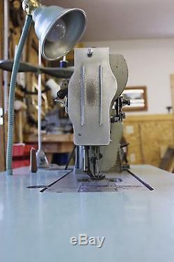 Juki LU-562 Industrial Sewing Machine