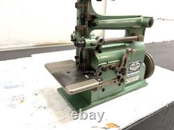 Merrow 15-ca-1 Crochet Decorative Edge Stitch Industrial Sewing Machine