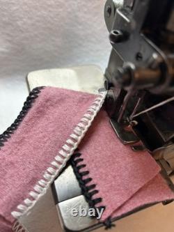 Merrow 15-ca Crochet Decorative Edge Stitch Industrial Sewing Machine