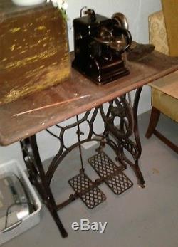 Osann/Lawrence SteinVintage Fur Sewing Machine, Leather, Glove, Hide, Industrial