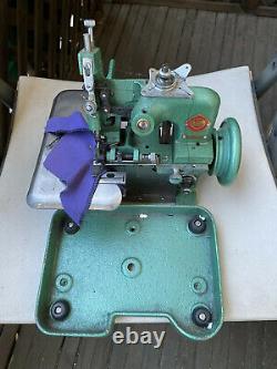 Overlock sewing machine