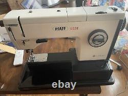 PFAFF 1222E Walking Foot Sewing Machine. Total Refurbished. 30 Days Guarantee