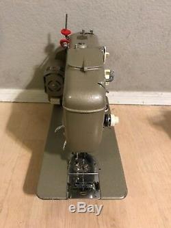 PFAFF 230 INDUSTRIAL STRENGTH sewing machine HEAVY DUTY upholstery leather Nice