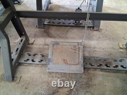 Pfaff 463 Industrial Sewing Machine With Motor and Table - Works