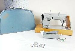 Pfaff sewing machine Heavy Duty Excellent condition