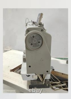 Pre-Owned Durkopp Adler 281 Industrial Sewing Machine Head Only