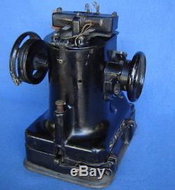 RARE SINGER 46K INDUSTRIAL COMMERCIAL SEWING MACHINEFUR LEATHER GLOVE SAILAsIs
