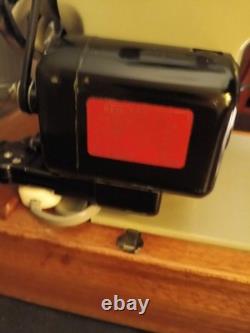 READ'S Sailmaker Heavy Duty ZigZag Sewing Machine + Case