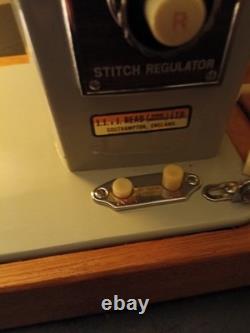 READ'S Sailmaker Heavy Duty ZigZag Sewing Machine + Case