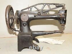 Rare Singer Cylinder arm sewing machine 29-4 leather industrial cobbler tool