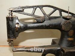 Rare Singer Cylinder arm sewing machine 29-4 leather industrial cobbler tool