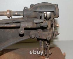 Rare antique USMC Model 1891 leather saddle maker industrial sewing machine tool