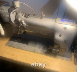 SINGER 111G156 Industrial Sewing Machine Single Head 1 Needle Lock Stitch
