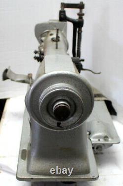 SINGER 112W116 Needle Feed 7/8 Gauge Puller Industrial Sewing Machine Head Only