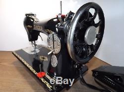 SINGER 15-88 Industrial Strength HEAVY DUTY Sewing Machine 16oz LEATHER 3/8 LIFT