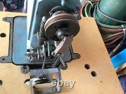 SINGER 269x1292 INDUSTRIAL SEWING MACHINE complete with table and pedals
