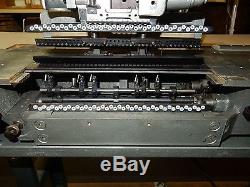 SINGER 300W Multi-Needle 1/4-10 Gauge Chainstitch Industrial Sewing Machine