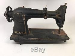SINGER 31-15 Heavy Duty Industrial Leather Sewing Machine 1