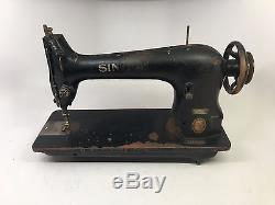 SINGER 31-15 Heavy Duty Industrial Leather Sewing Machine 2