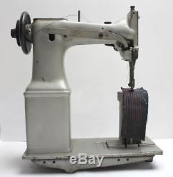 SINGER 52W22 Post Bed 2-Needle 1/4 Gauge Industrial Sewing Machine Head Only
