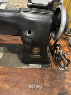 Singer 112w139 Double Needle Walking Foot Sewing Machine Mfg. 1952