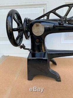 Singer 29-4 Industrial Cylinder Arm Leather Sewing Machine Antique 29k Shipping